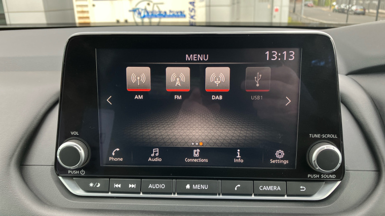 Nissan Qashqai 1.3 DiG-T MH Acenta Premium 5dr Petrol Hatchback
